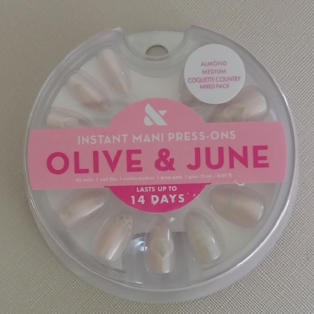 Glamorous Pink Press-On Nails Set